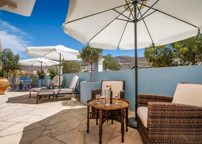 Galanis Gæstehus Simi