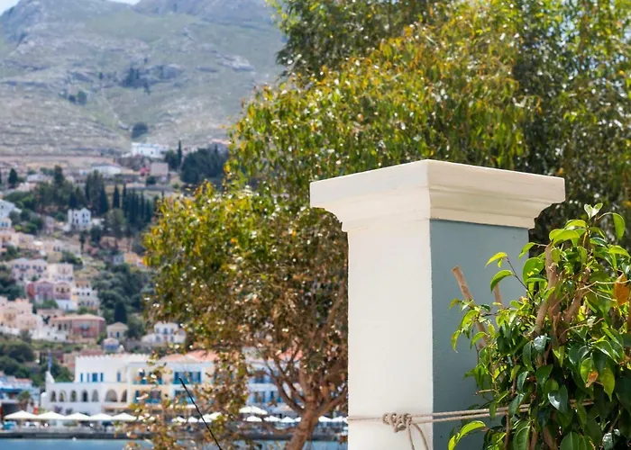 Galanis Gæstehus Simi